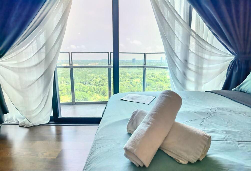 1913 Almas 2queen Bed 4pax!netflix By Apartment