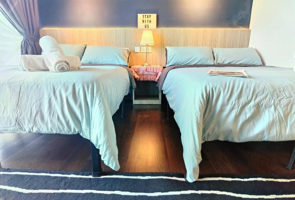 1913 Almas 2queen Bed 4pax!netflix By Apartment *