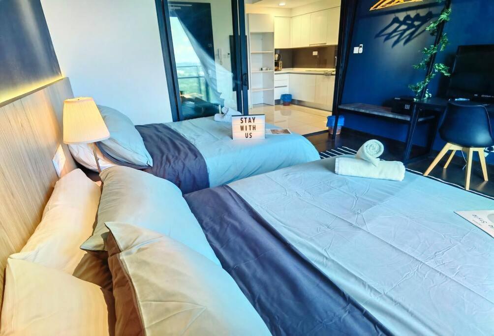 1913 Almas 2queen Bed 4pax!netflix By *