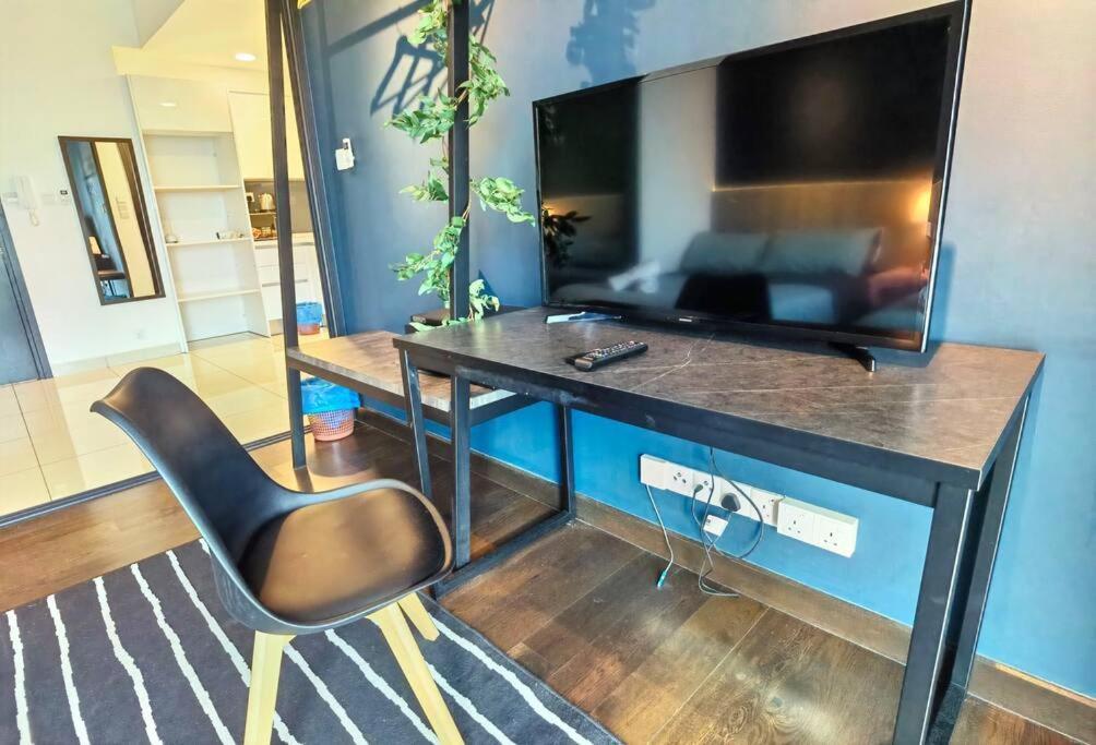 1913 Almas 2queen Bed 4pax!netflix By